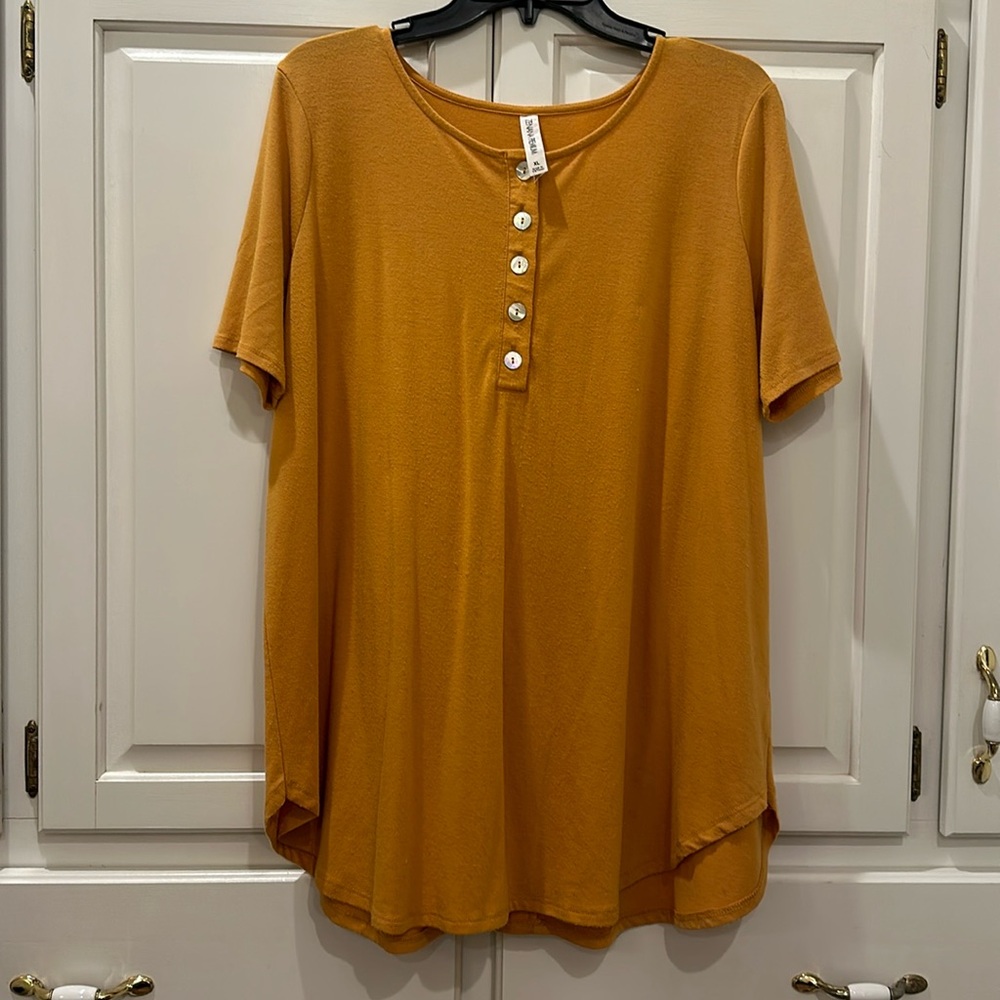 Zenana Premium short sleeve Henley top